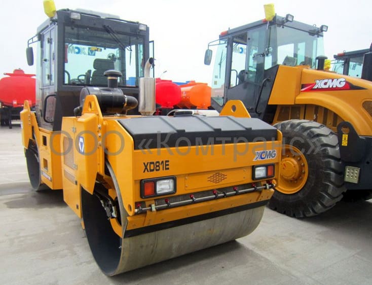 Каток XCMG XD81E