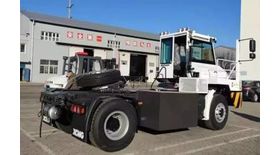 Портовый тягач XCMG XPT70E