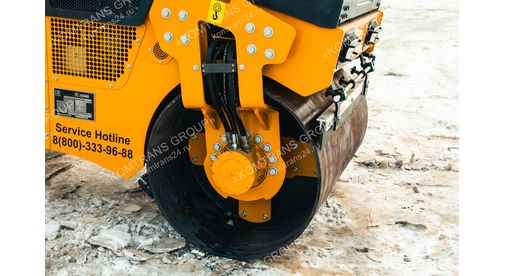 XMR303-wheel-front Дорожный каток XCMG XMR303