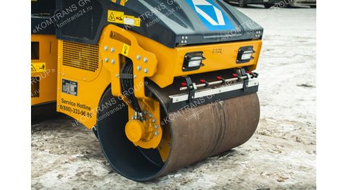 XMR403S-wheel-front Дорожный каток XCMG XMR403S