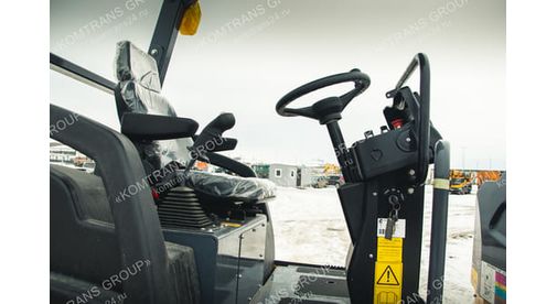 XMR603-seat Дорожный каток XCMG XMR603