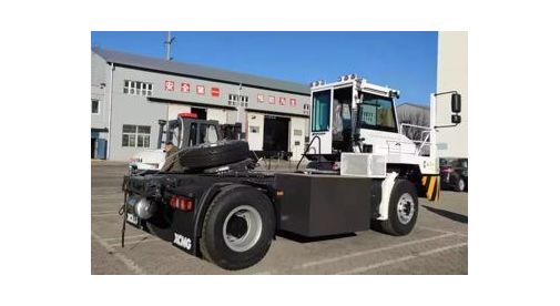 Портовый тягач XCMG XPT70E - фото-2 Портовый тягач XCMG XPT70E