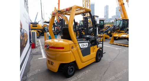 Вилочный погрузчик XCMG XCB-L35 фото 8 Вилочный погрузчик XCMG XCB-L35