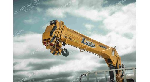 Грузовик DAYUN бортовой с КМУ XCMG KSQS125-4 CGC1120D Бортовой автомобиль DAYUN с КМУ KSQS125-4 CGC1120D