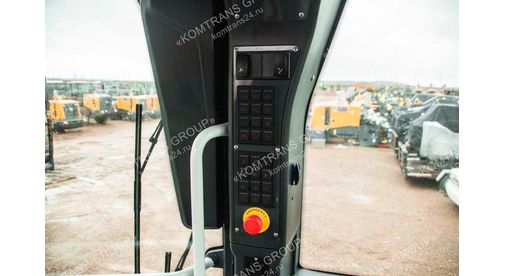 Горный грейдер XCMG GR256 c полным приводом (фото-10) Горный грейдер XCMG GR256 c полным приводом