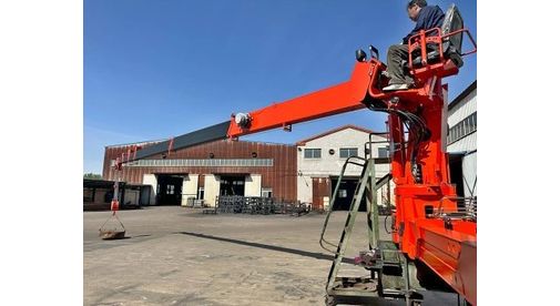 Бортовой автомобиль SHACMAN с КМУ Kanglir 2056 Бортовой автомобиль SHACMAN с КМУ Kanglir 2056