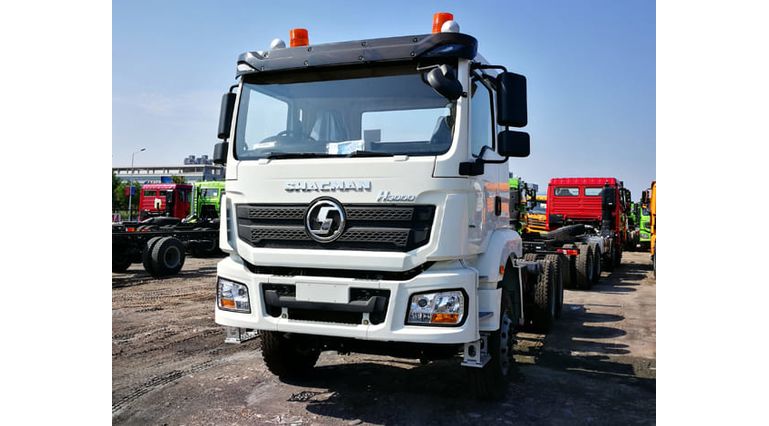 Седельный тягач SX4255HT324C H3000 6х4 Седельный тягач SX4255HT324C H3000 6х4