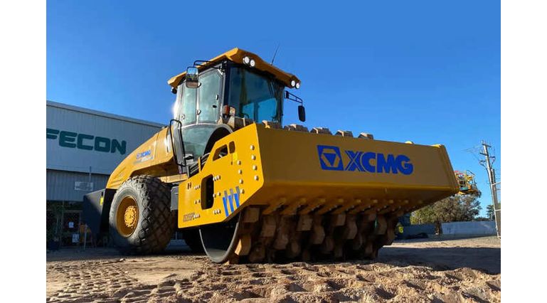 XCMG-XS205S-front-bottom Купить дорожный каток XCMG XS205S
