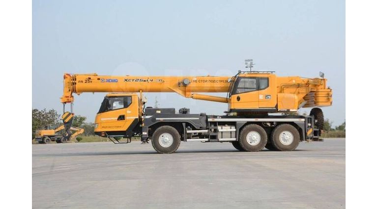 XCT25L4 Автокран XCMG XCT25L4 Y