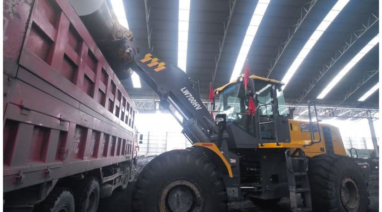 Фронтальный погрузчик XCMG LW700HV фото 1 Фронтальный погрузчик XCMG LW700HV