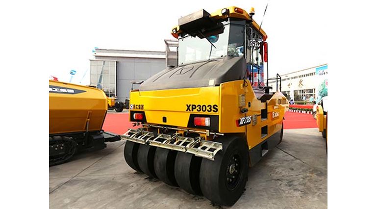 Пневмоколесный дорожный каток XCMG XP303S Пневмоколесный дорожный каток XCMG XP303S