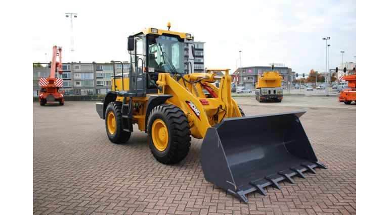 Фронтальный погрузчик XCMG ZL30G Фронтальный погрузчик XCMG ZL30G