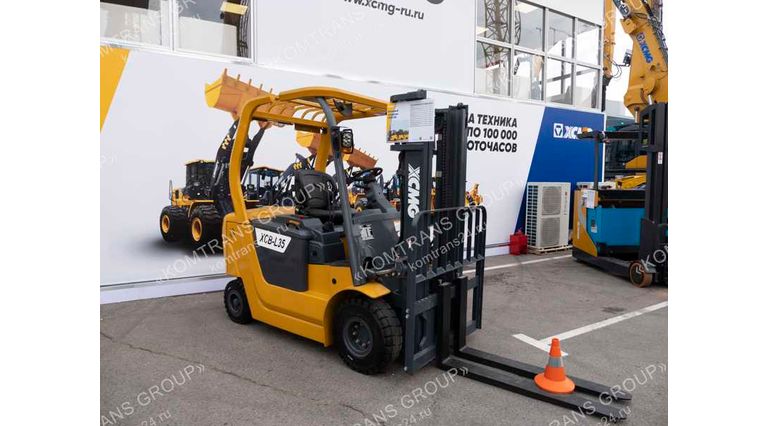Вилочный погрузчик XCMG XCB-L35 Вилочный погрузчик XCMG XCB-L35